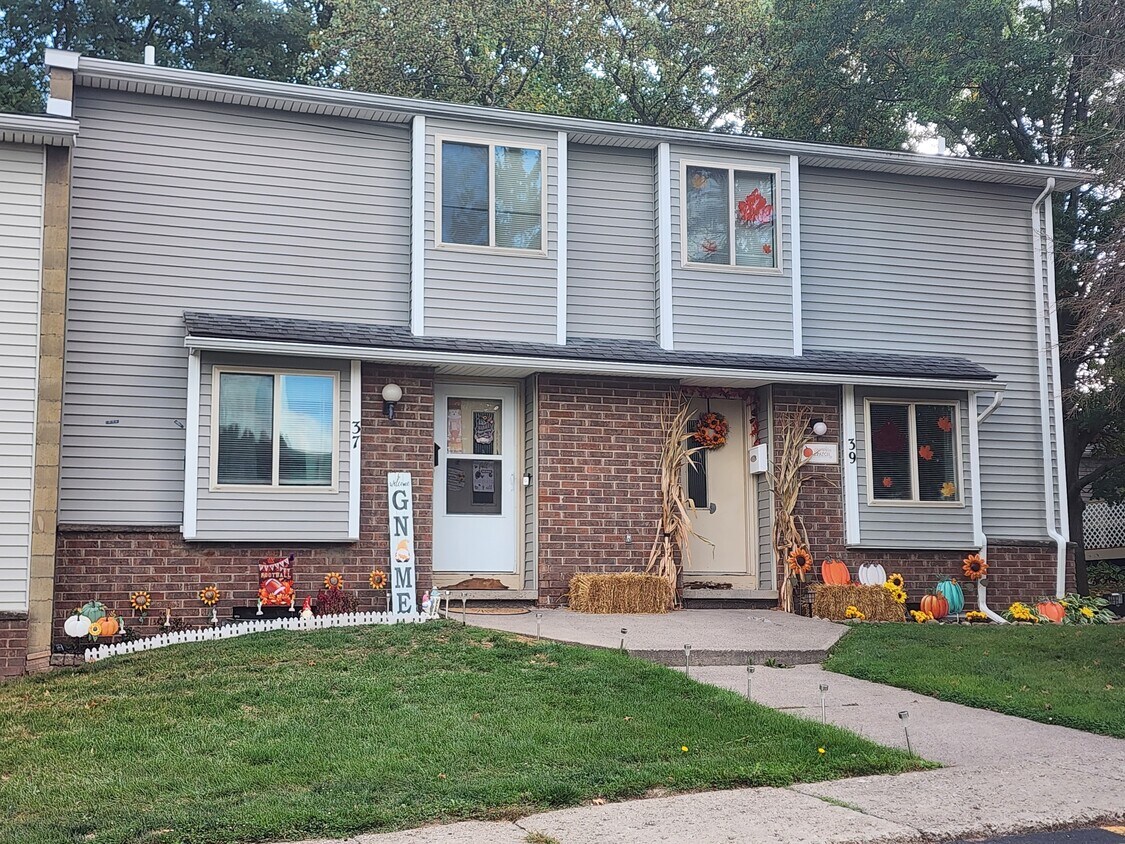 Foto principal - Hilltop View Apartments & Townhomes