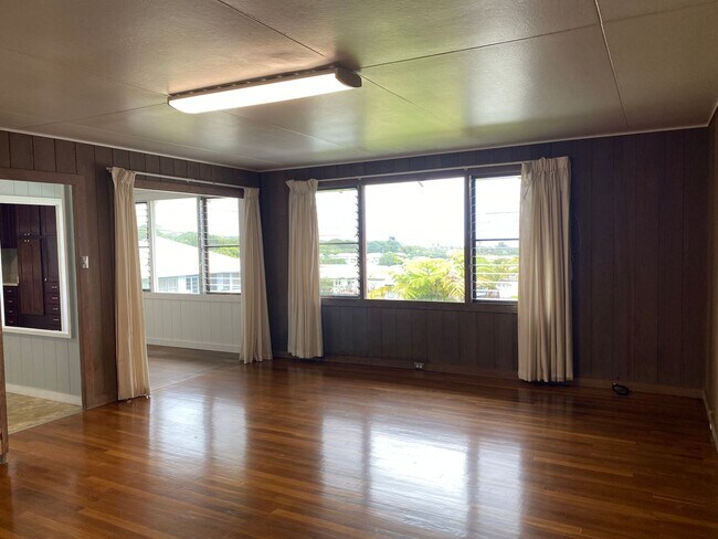 Building Photo - 123 Punahele St
