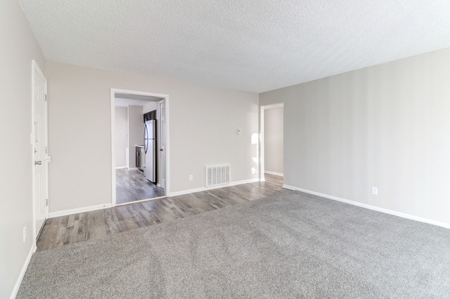 Building Photo - Lincolnshire West