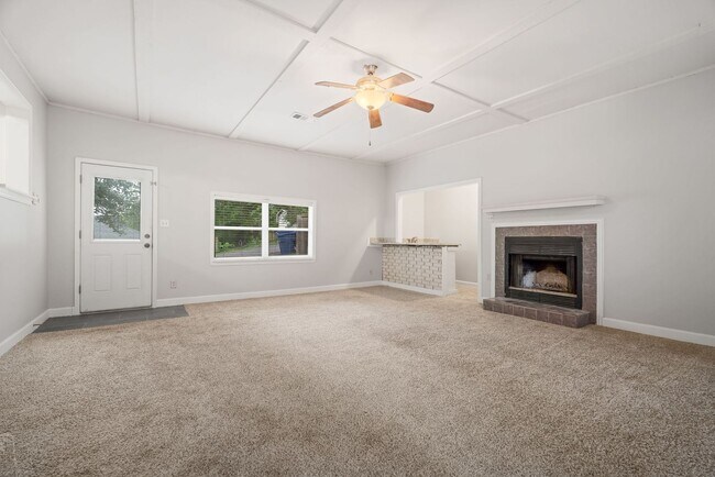 Building Photo - 1620 S 29th St