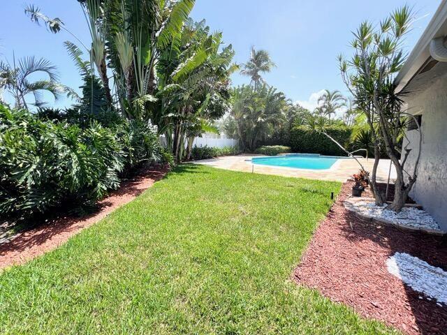 Foto del edificio - 17621 Woodview Terrace