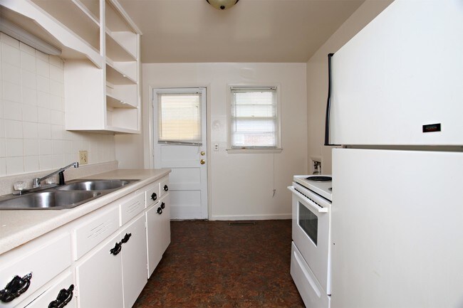 Foto del edificio - 912-916 S Mission Rd