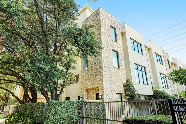Building Photo - 1110 Autrey St