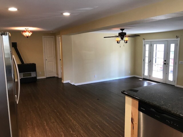 Foto del edificio - 54707 Pine Crest Ave