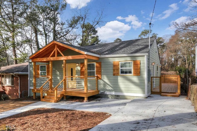 Photo - Room in House on Pelton Pl NW
