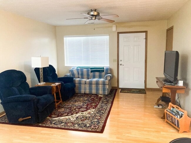 Building Photo - 504 Altamonte Dr