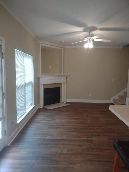 Foto del edificio - 2919 Aylesbury Dr