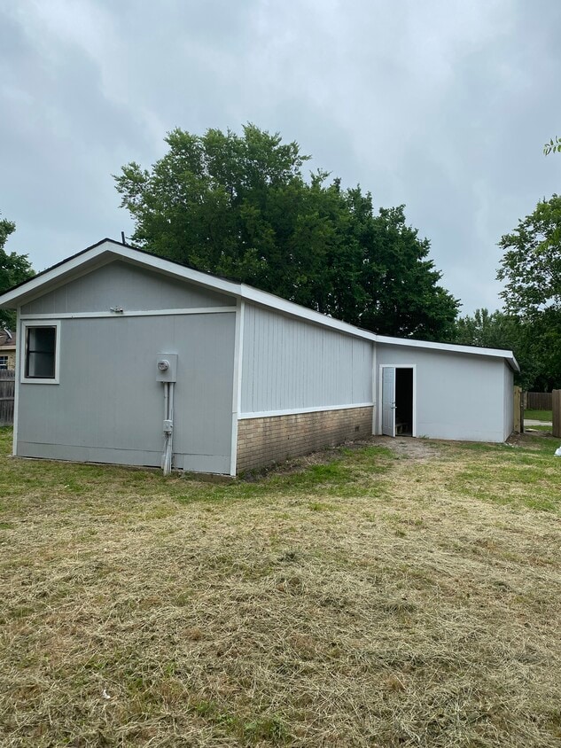 Building Photo - 123 Woodhill St