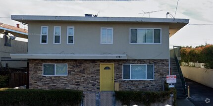 Building Photo - 1741 Washington St