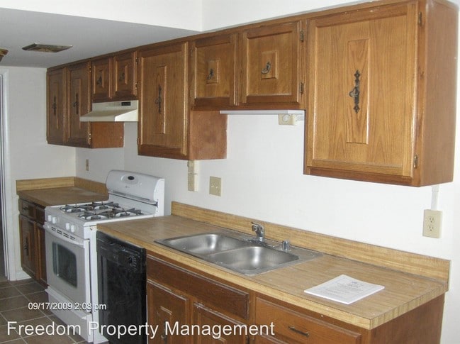 Building Photo - 3407 Castle Hill Dr