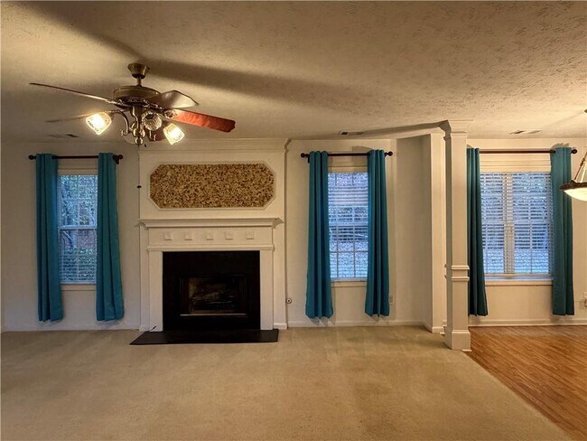 Foto del edificio - 6906 Wynmeadow Dr