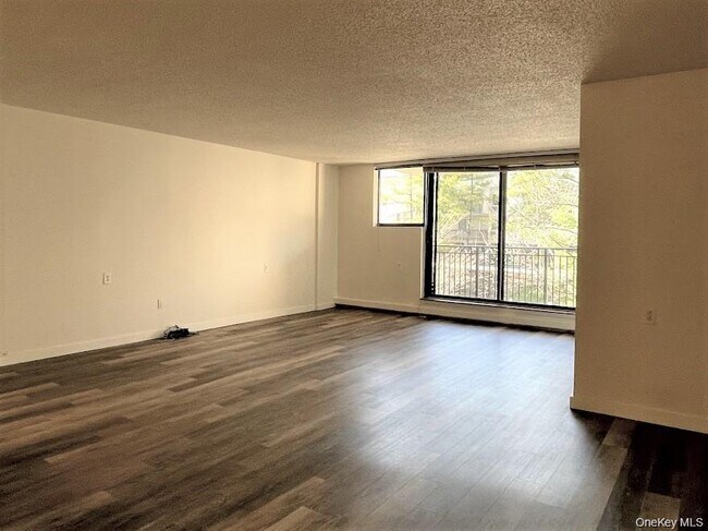 Foto del edificio - 25 Rockledge Ave