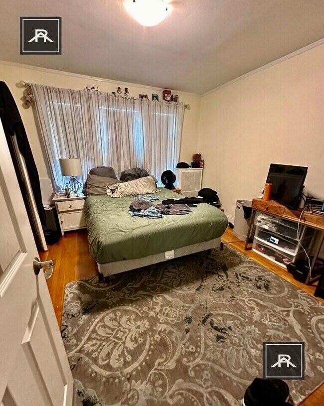 Building Photo - 3 bedroom in Brighton MA 02135
