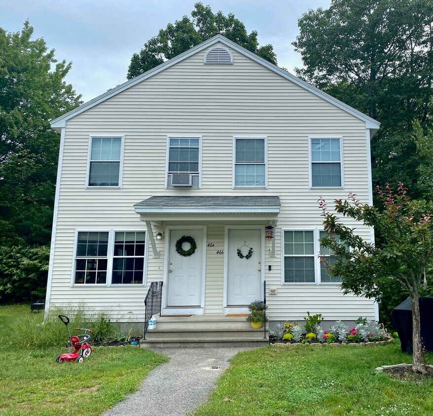 Primary Photo - 46 Carriage Ln