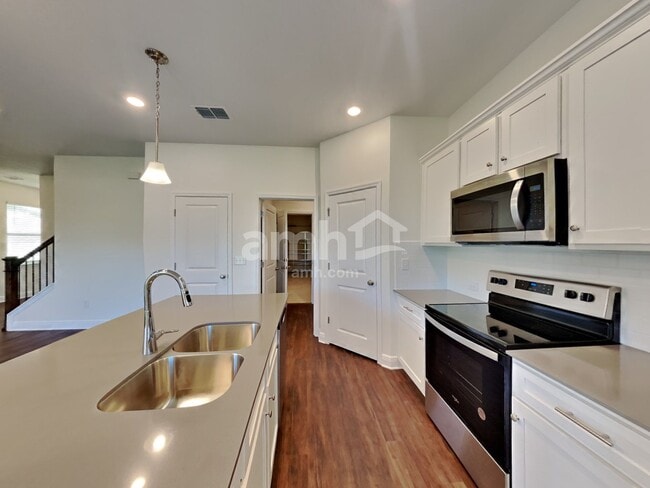 Foto del edificio - 27318 St Andrews Ave