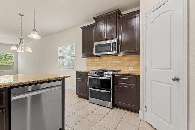 Foto del edificio - 7822 Cottonwood Dr