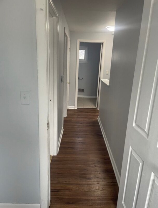 Foto principal - 9412 Potter Rd