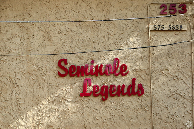 Foto del edificio - Seminole Legends Condominiums