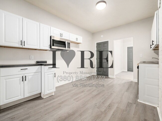 Foto del edificio - 878 Sullivant Ave