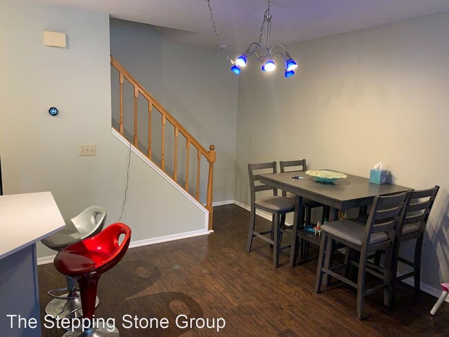 Building Photo - 2 br, 1 bath House - 10045 Russell Avenue ...
