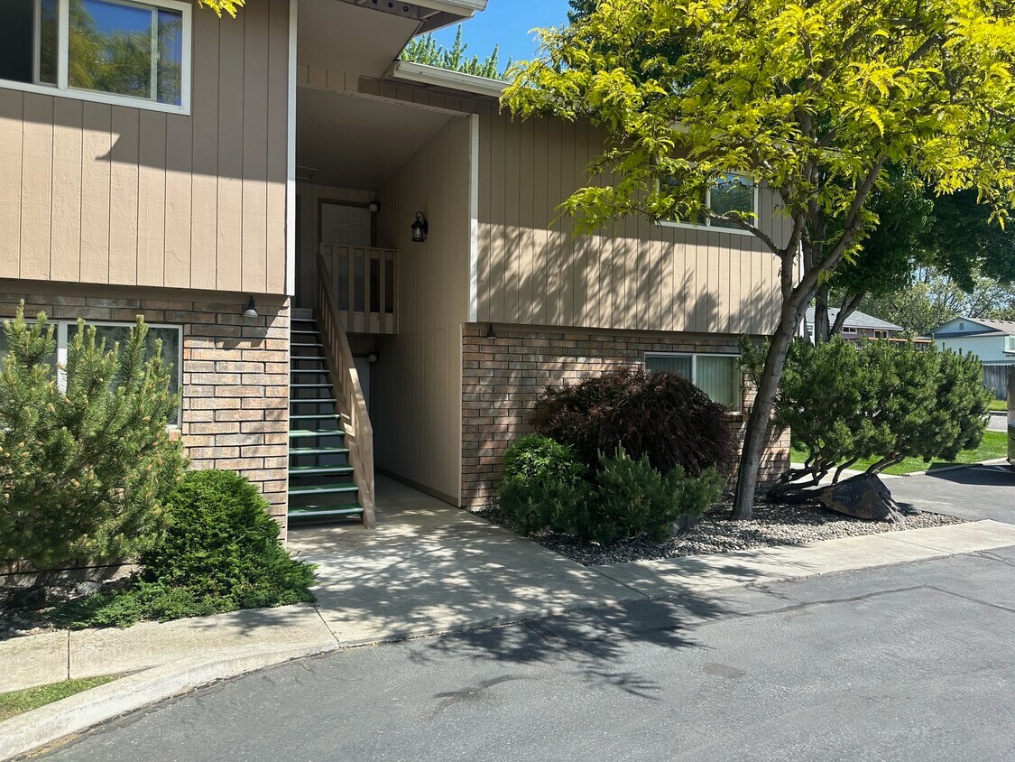 Foto principal - 2312 Hood Ave