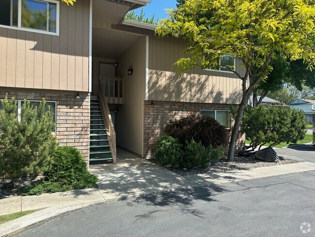 Building Photo - 2312 Hood Ave