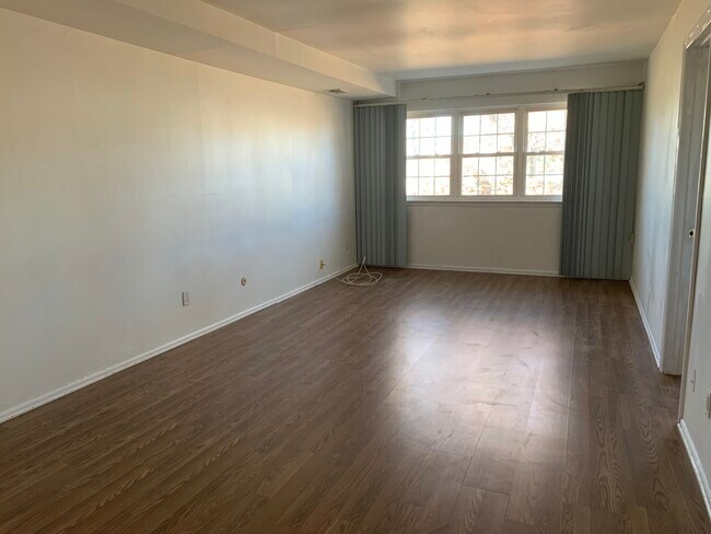 Foto del edificio - 237 College Drive