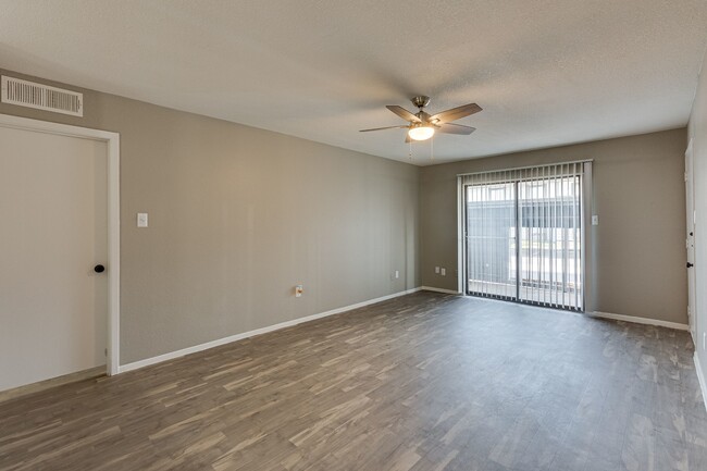 Apartment Interior - The Reserve at Lake Highlands