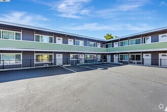 Building Photo - 1180 Saranap Ave