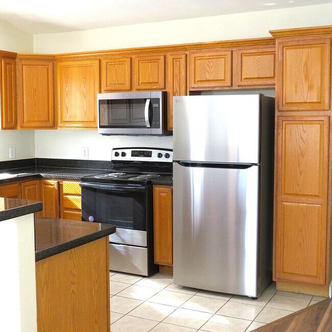 Foto del edificio - FREE RENT UNTIL THE END OF THE MONTH!!!