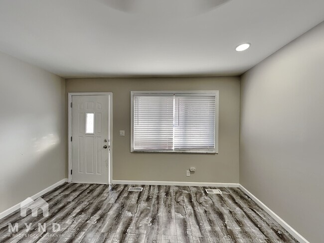 Foto del edificio - 149 Troy Rd