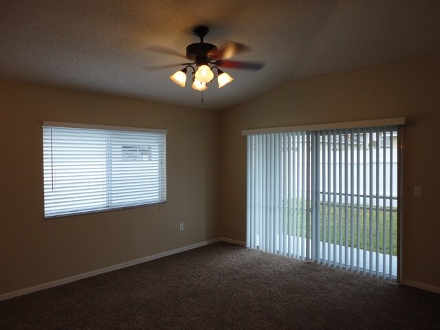 Foto del edificio - 11808 Lynmoor Dr