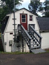 Building Photo - 106 3rd St