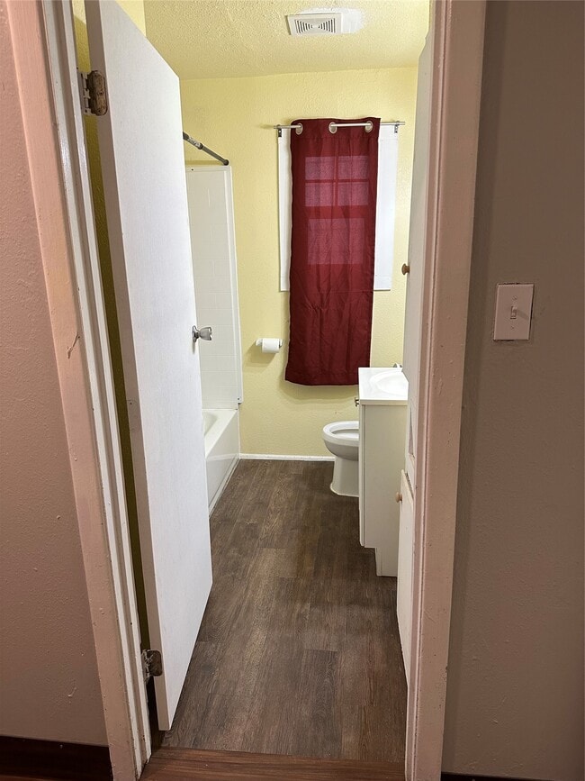 Foto del edificio - 205 Burke Rd