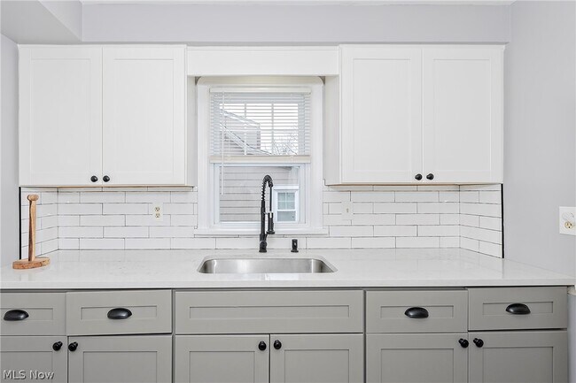 Building Photo - 12509 Britton Dr