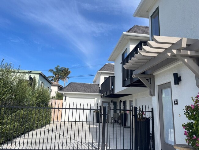 Building Photo - 110 Cuyama Ave