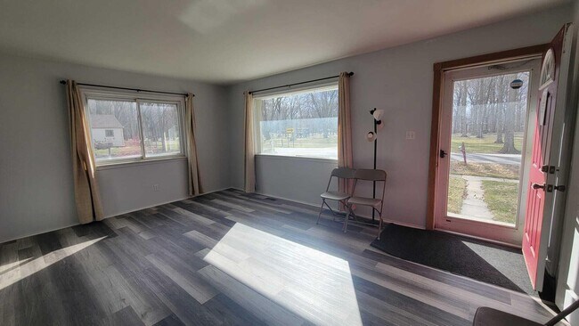 Foto del edificio - 655 Robinwood Dr