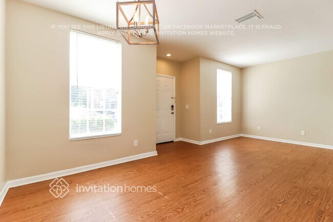 Foto del edificio - 1220 Charlesworth Dr