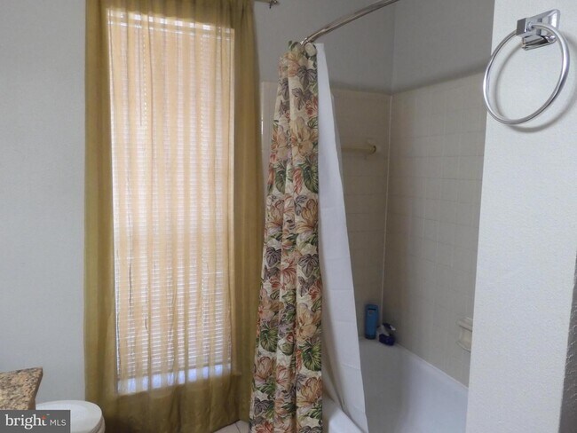 Foto del edificio - 1523 Lincoln Way