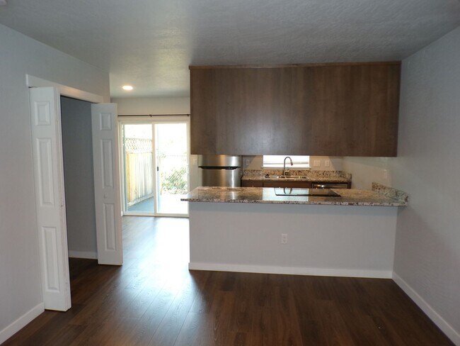 Foto del edificio - Cozy Townhome for Rent