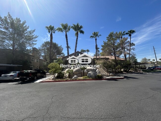 Building Photo - 3145 E Flamingo Rd