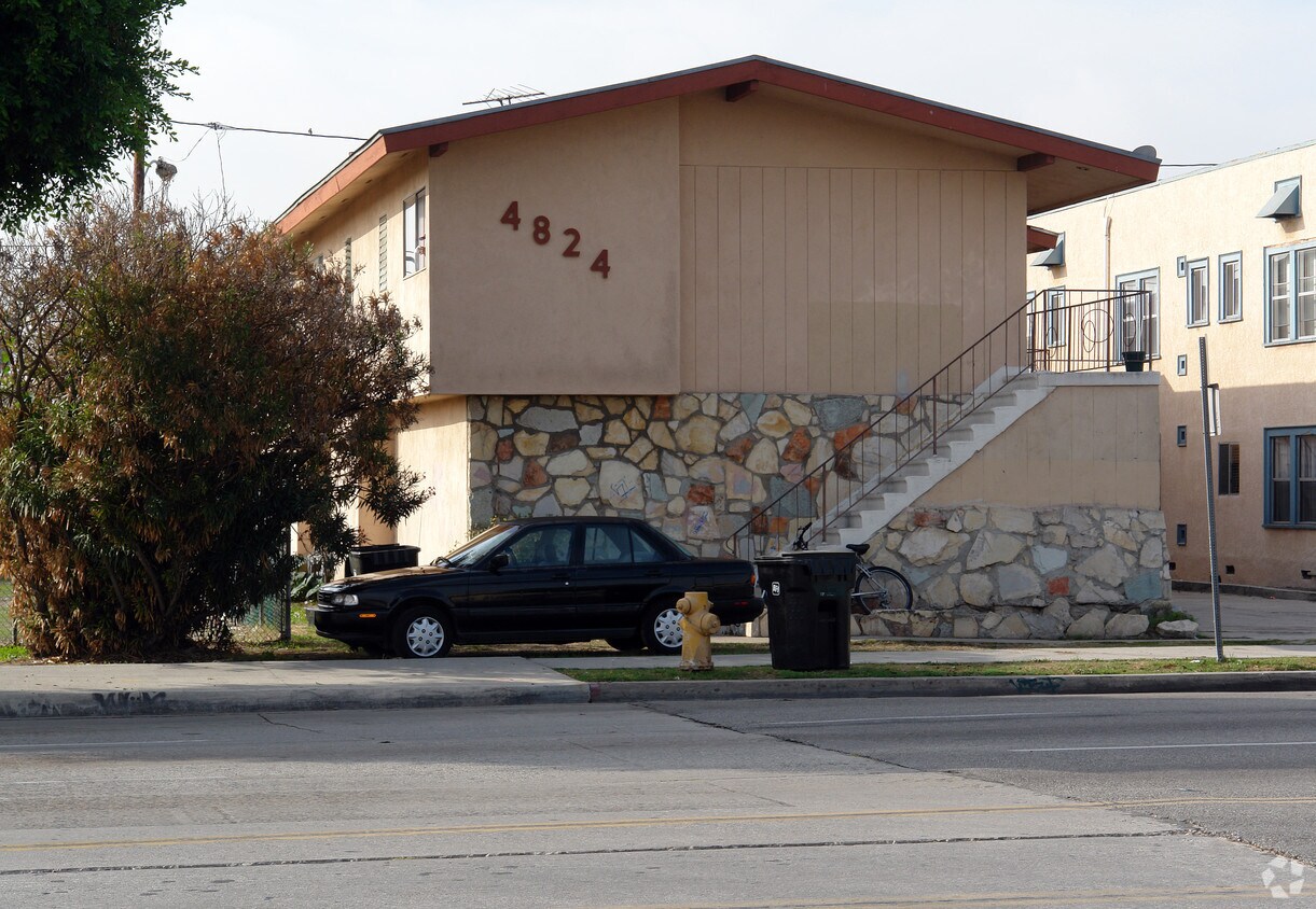 Foto del edificio - 4824 W El Segundo Blvd