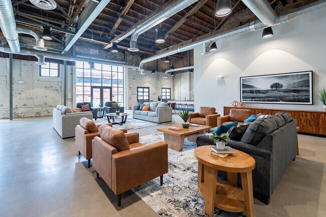 Casa club y salón tipo loft - 1460 Grant