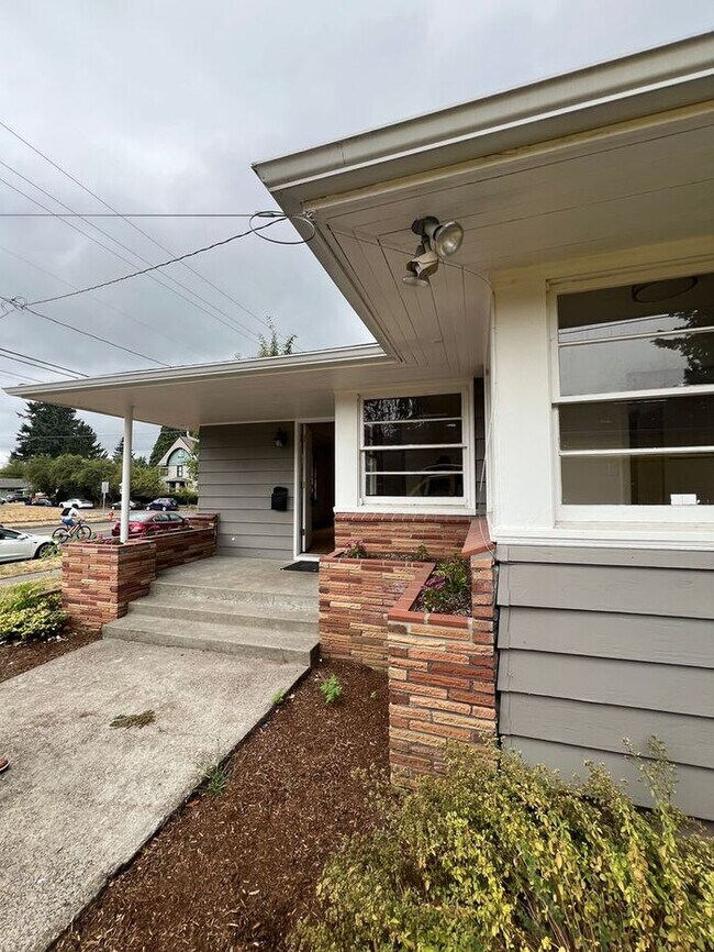 Building Photo - Reserve Now: Spacious, Newly Renovated 5-B...