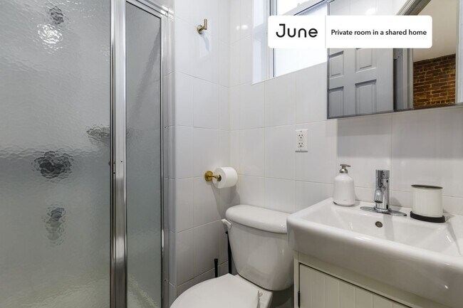Foto del edificio - Room in Shared 4 bed/4 bath home in Midtown East