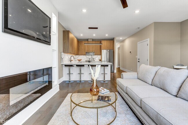 Foto del edificio - 4846 S St Lawrence Ave