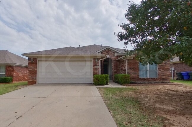 Building Photo - 113 Great Oaks Dr