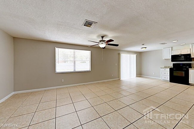 Building Photo - 6807 White Cliffs Way