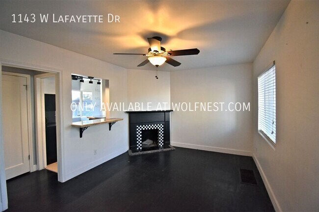 Building Photo - Gorgeous 3 Bed Salt Lake Home! No Deposit ...