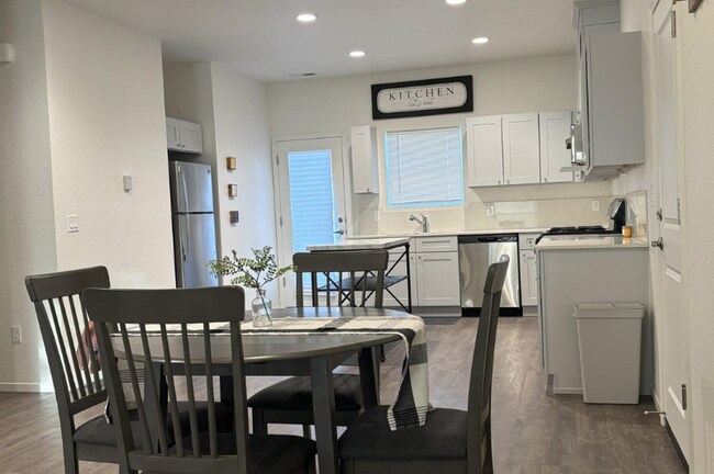 Foto del edificio - 5383 Beverly Lk Dr